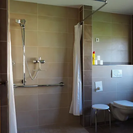 Zur Linde * バート・ゾーデン・アレンドルフ