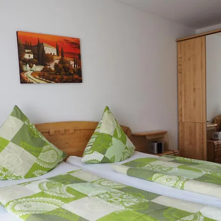 Zur Linde アパート バート・ゾーデン・アレンドルフ